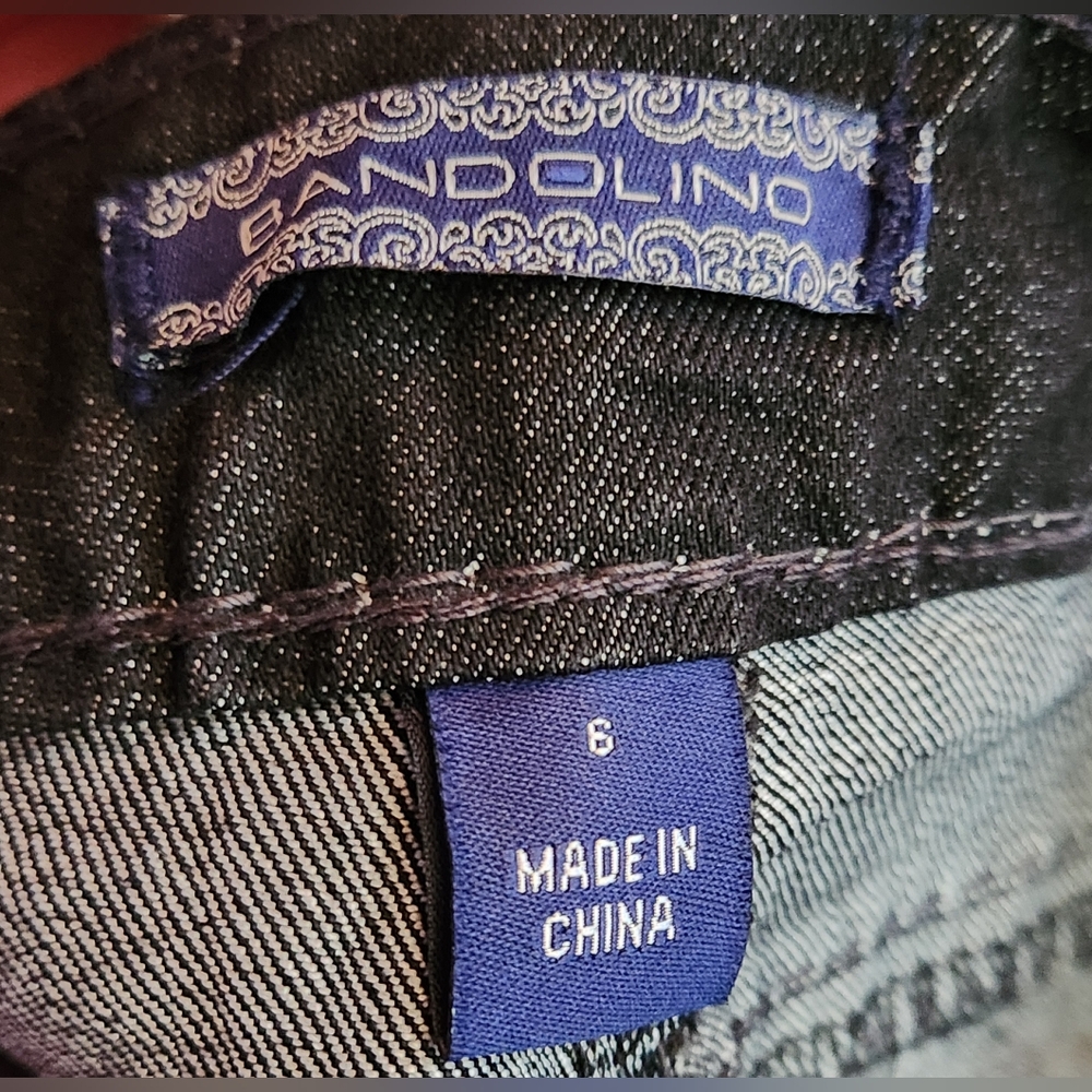 NWT Bandolino Dark Wash Jeans size 6 73%cotton Stretch, Jeweled, Rhinestones. - Picture 3 of 5